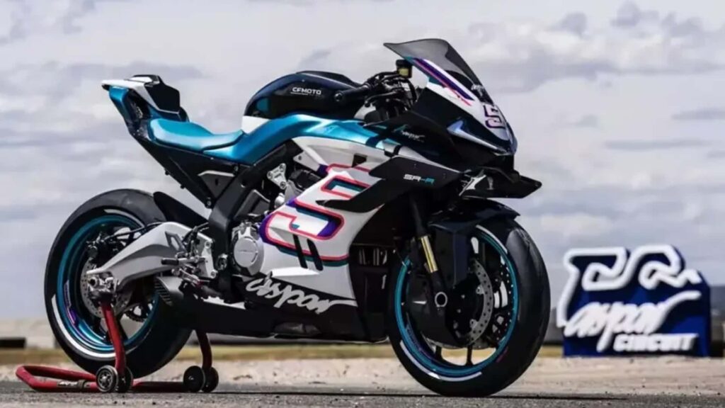 CFMoto lancera probablement bientôt une moto de sport 675 SR
