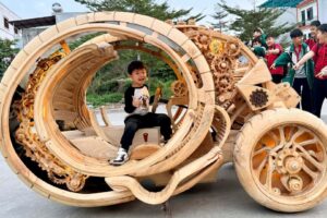 Ce tricycle a été conçu à l'aide de l'IA, puis fabriqué en bois